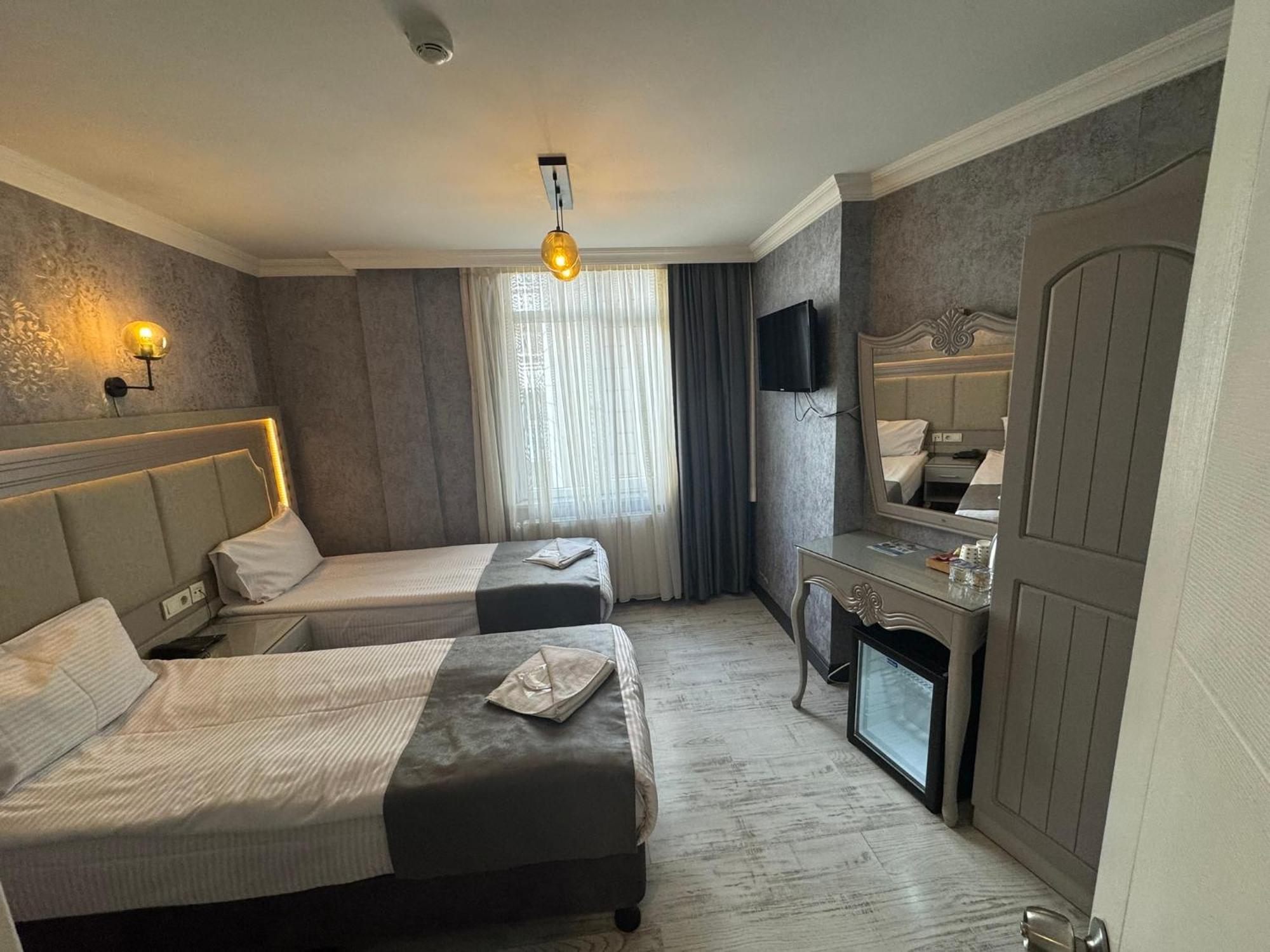 Old City Viva Hotel Istanbul Bagian luar foto