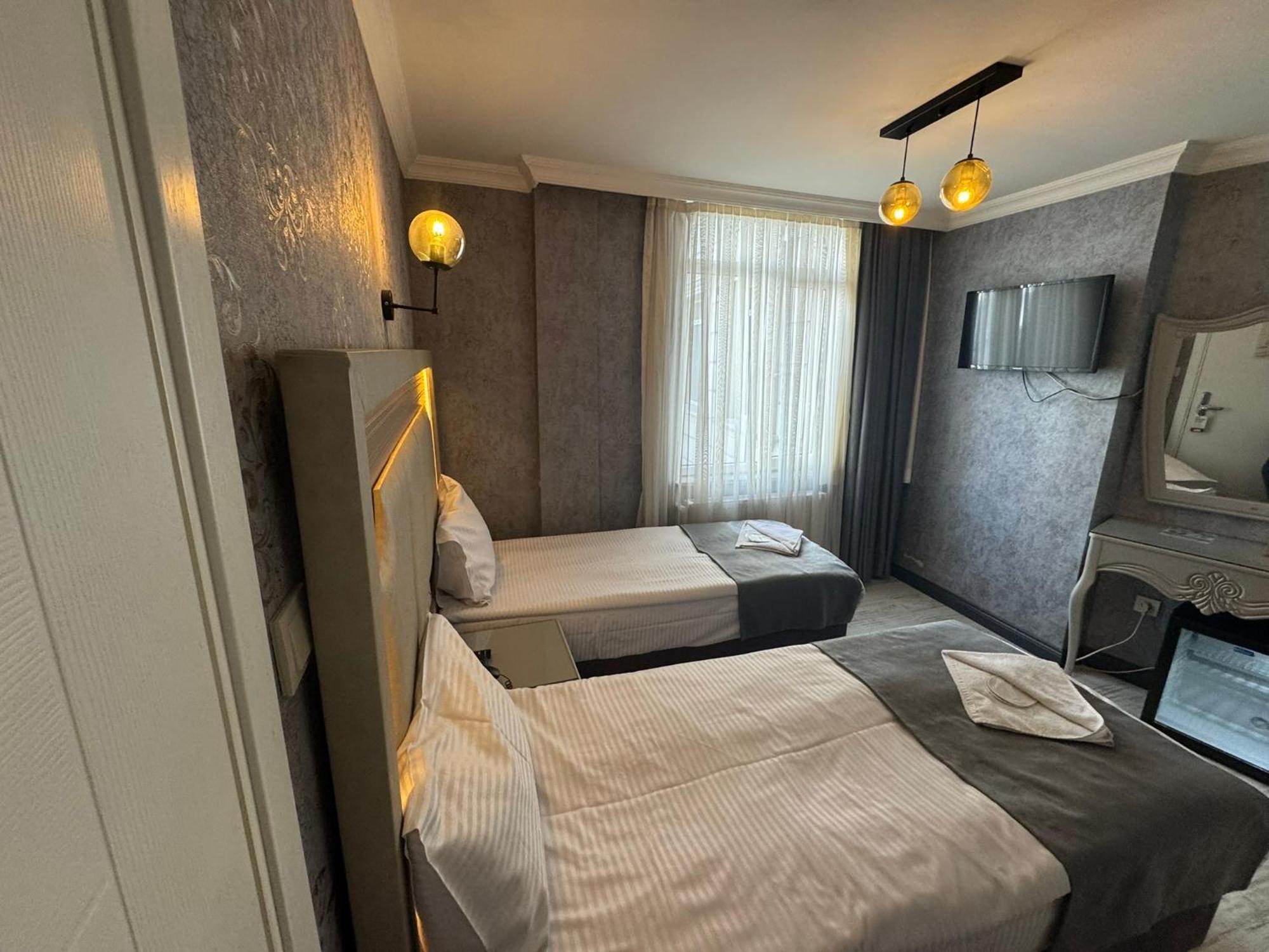 Old City Viva Hotel Istanbul Bagian luar foto